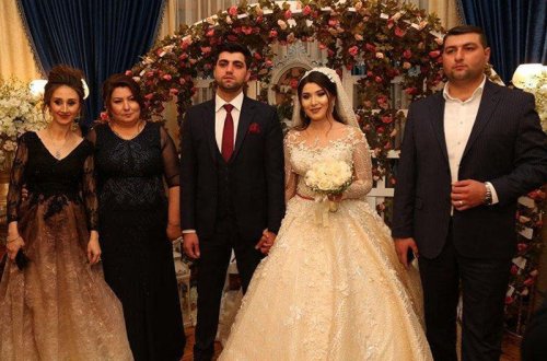 Könül Kərimovanın qızının toyundan VİDEO