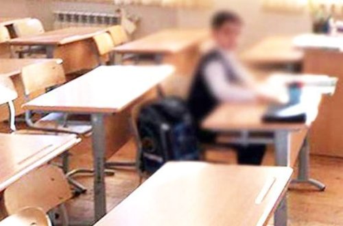 Bakıda uşaq məktəbi bir-birinə qatdı – VİDEO