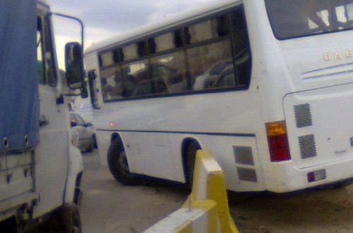 Bakıda səhər saatlarında sərnişin dolu avtobus FACİƏDƏN DÖNDÜ