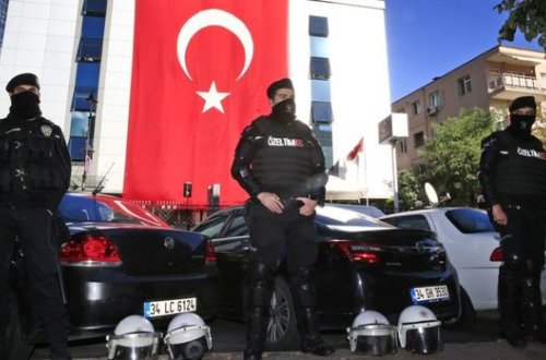 Türkiyədə 343 hərbçinin həbsinə qərar verildi