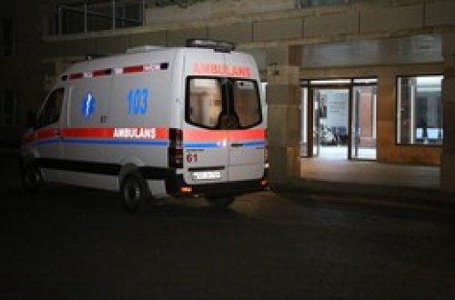 Masazırda yol kənarı ilə gedən uşağı motosiklet vurub