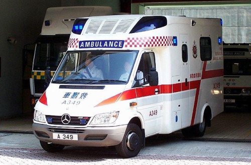 Honq Konqda avtobus yük maşını ilə toqquşub: 19 yaralı