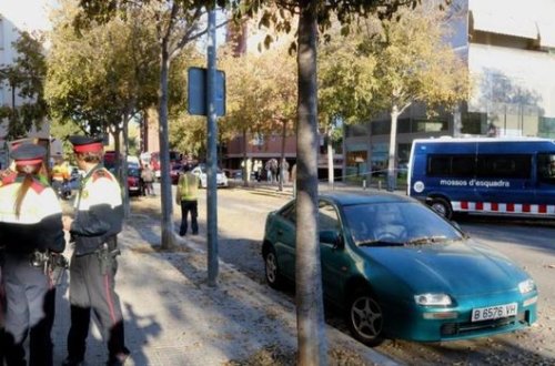 Barselonada minalanmış avtomobil partladıldı, ölən var