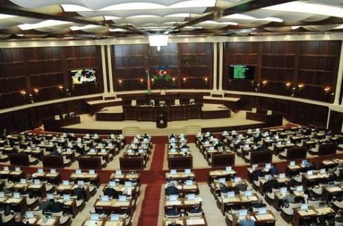 Bu gün Milli Məclisdə 31 məsələ müzakirə olunacaq