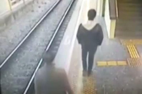 24 yaşlı gəncin intihar anı - VİDEO ( 18+ )