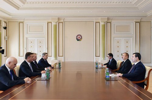 İlham Əliyev rus siyasətçilərlə görüşdü