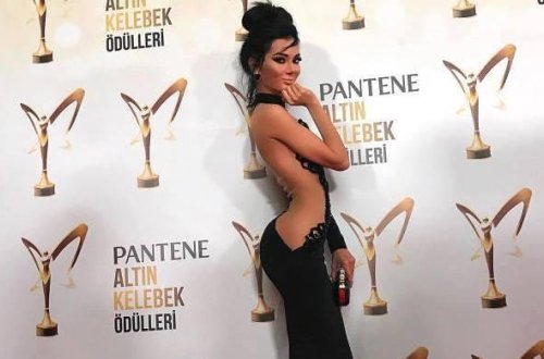 Mükafat almasa da, geyimi ilə gecənin ulduzu oldu - fotolar