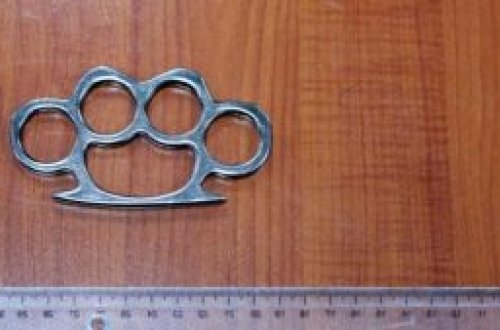 Yasamalda dava: Xalası oğlunu “beşbarmaq”la vurdu