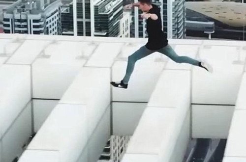 Dubayda ölümcül tryuk göstərdi - VİDEO - FOTO