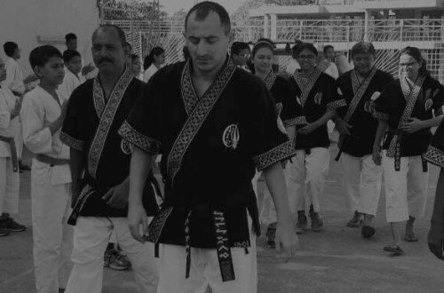 Azərbaycanlı İdmançı Vasif Namazov yaratdığı Alpagut döyüş sənəti ilə dünyanın diqqətini cəlb edir