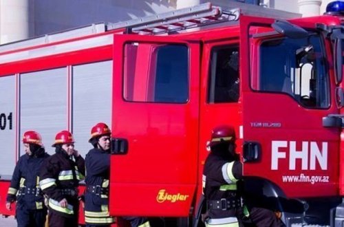 SON DƏQİQƏ: Bakıda binada yanğın - Sakinlər təxliyyə edilib