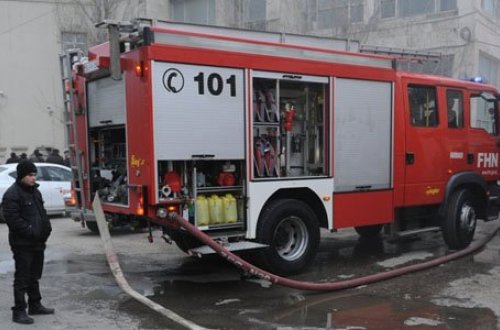 SON DƏQİQƏ: Xırdalanda yataqxana yandı: 17 nəfər təxliyə edildi