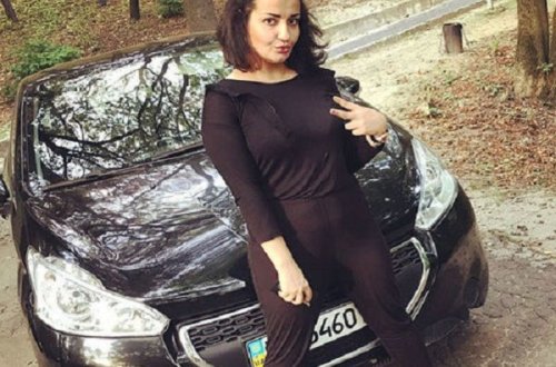 Polisləri “zibil” adlandıran azərbaycanlı qız axtarışa verildi