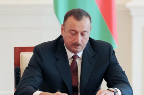 Peşə məktəblərində çalışan müəllimlərin maaşı iki dəfə artırıldı