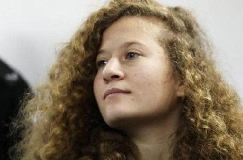 İsrail əsgərini şillələyən qız məhkəməyədək həbsdə qalacaq