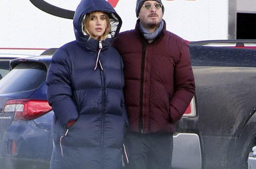 Məşhur rejissor qızı yaşında modelə vurulub - FOTO