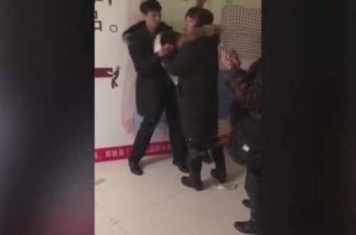 Ərini başqası ilə yaxalayan qadın elə bir şey etdiki - VİDEO