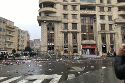 Bakıda dəhşətli partlayış - 2 nəfər öldü / FOTO