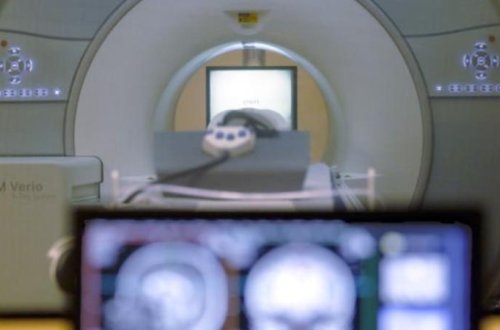 Xəstəxanada ŞOK OLAY: MRT cihazı XƏSTƏNİ UDDU