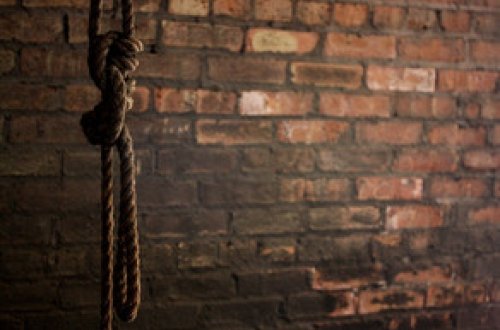 Şabranda 27 yaşlı oğlan intihar edib