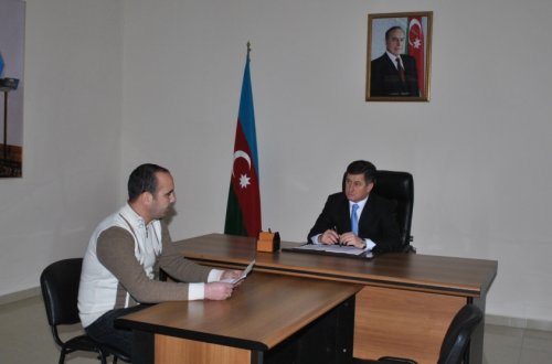 Kərəm Həsənov Şamaxıda vətəndaşların müraciətlərini dinləyib