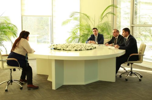 Azay Quliyev seçicilərini qəbul edib