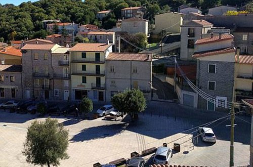 2 manata ev satılır - FOTOLAR