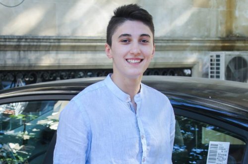 Fəridə Əzizovanın evindən 70 min oğurladılar