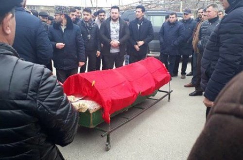 Damla atasını son mənzilə belə yola saldı - Dəfndən FOTOLAR