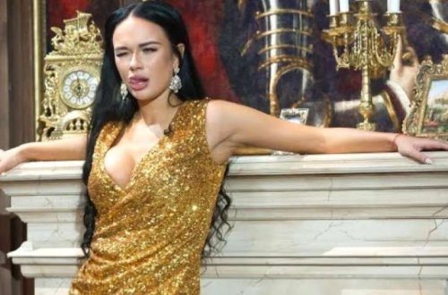 Tanınmış aparıcının açıq-saçıq fotoları tənqidə - MƏRUZ QALDI + FOTOLAR (18+)