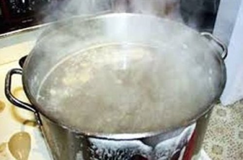 2 yaşlı uşaq qaynar qazana düşdü, diri-diri yandı