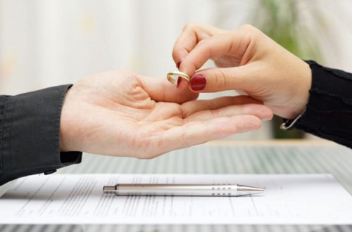 Ötən il Azərbaycanda 15 minə yaxın ailə boşanıb - Statistika