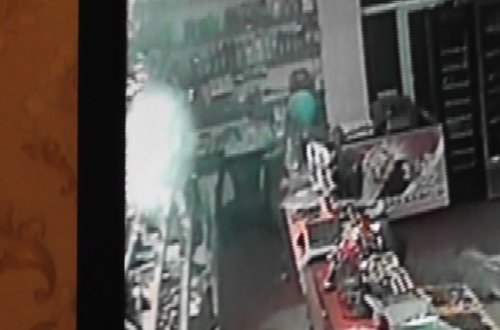 Məşhur supermarket işçilərinin cinsi əlaqə görüntüləri yayıldı - Gizli çəkiliş - VİDEO (18+)