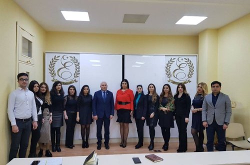 Etika Akademiyası  “2015-2025” - ci illərdə Azərbaycan gənclərinin inkişaf strategiyası “ sərəncamı əsasında seminar keçirib - FOTOLAR