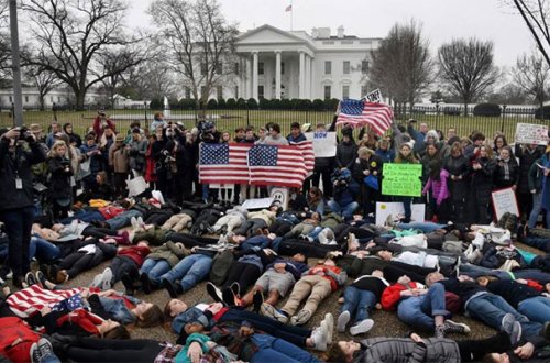 Amerikanı aksiyalar oldu - Fotolar