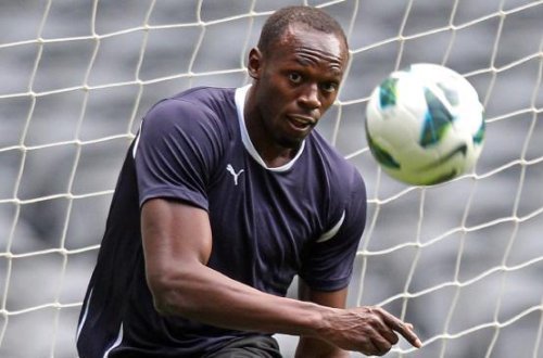 Bolt futbol klubu ilə müqavilə bağladı