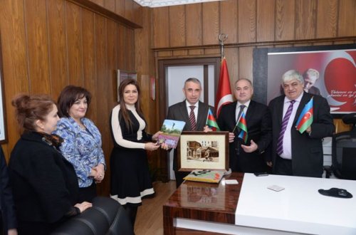 İzmit şəhərində   Xocalı soyqırımının 26-cı ildönümünə həsr edilmiş tədbirlər keçirilir