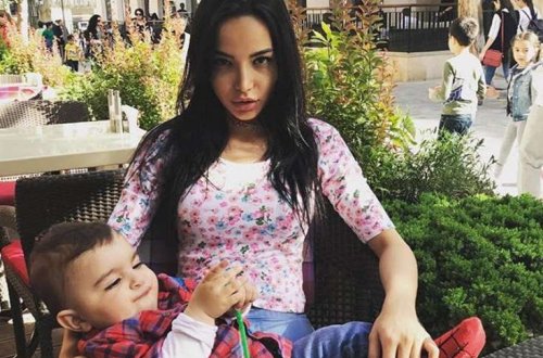 Azərbaycanlı model yataq fotosu paylaşdı - müzakirələrə səbəb oldu + FOTOLAR