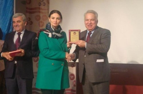 Qənirə Paşayeva Qarabağla bağlı tədbirdə Türk dünyasına çağırış edib - İZMİRDƏ