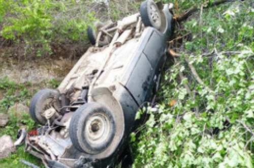 Ermənistanda xarici vətəndaşların olduğu avtomobil dərəyə yuvarlanıb