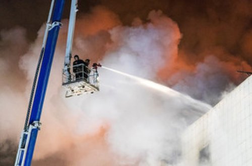 Kemerovoda yanğından sonra xəstəxanaya yerləşdirilənlərin sayı 15 nəfərə çatıb - VİDEO