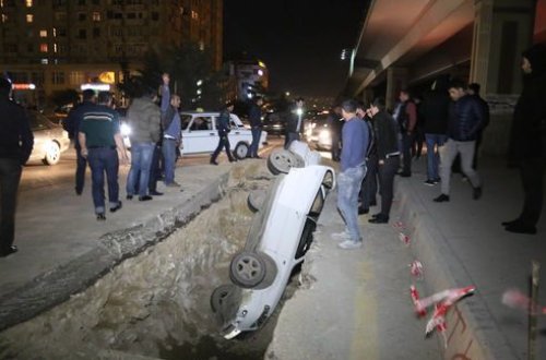 Bakıda avtomobil quyuya düşüb – FOTO + VİDEO