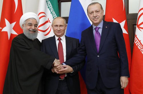 Ankarada üçtərəfli görüş başladı