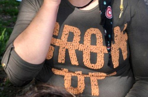 Həbsxanada olan qardaşı arvadını zorladı - Saçımdan tutub, yataq otağına apardı - VİDEO