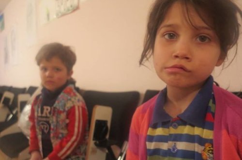 Atası döydü, anası dilənməyə göndərdi – VİDEO