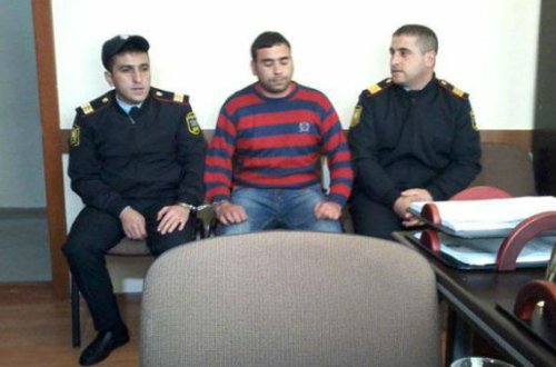 Çılpaq şəkillərini internetdə yaymaqla qadını hədələyən şəxsin məhkəməsi