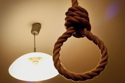 Neftçala sakini özünü asdı