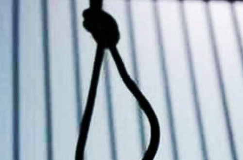 3 yaşlı uşağı döyərək öldürən ögey ata edam edildi