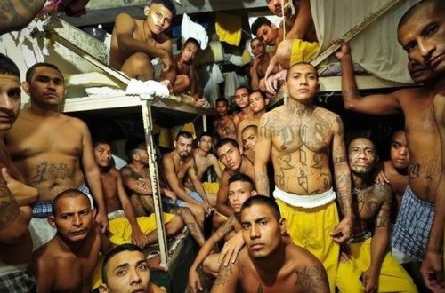 Braziliyada həbsxanada qiyam: 21 ölü