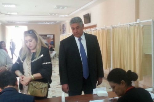 Azad Rəhimov səs verdi